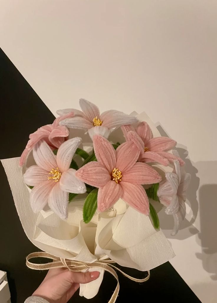 Bloom & Twist: Pipe Cleaner Flower Workshop