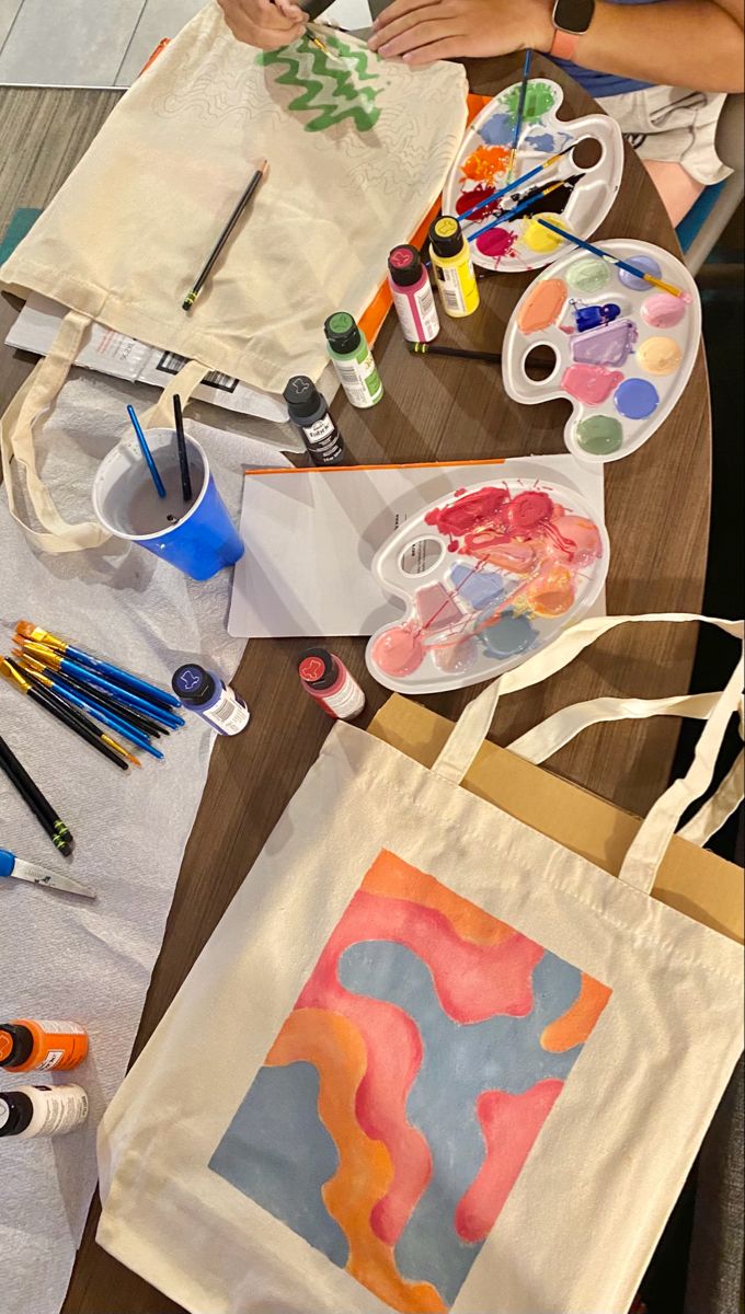 Tote Bag & Pouch Painting Workshop (Mom and Kids)