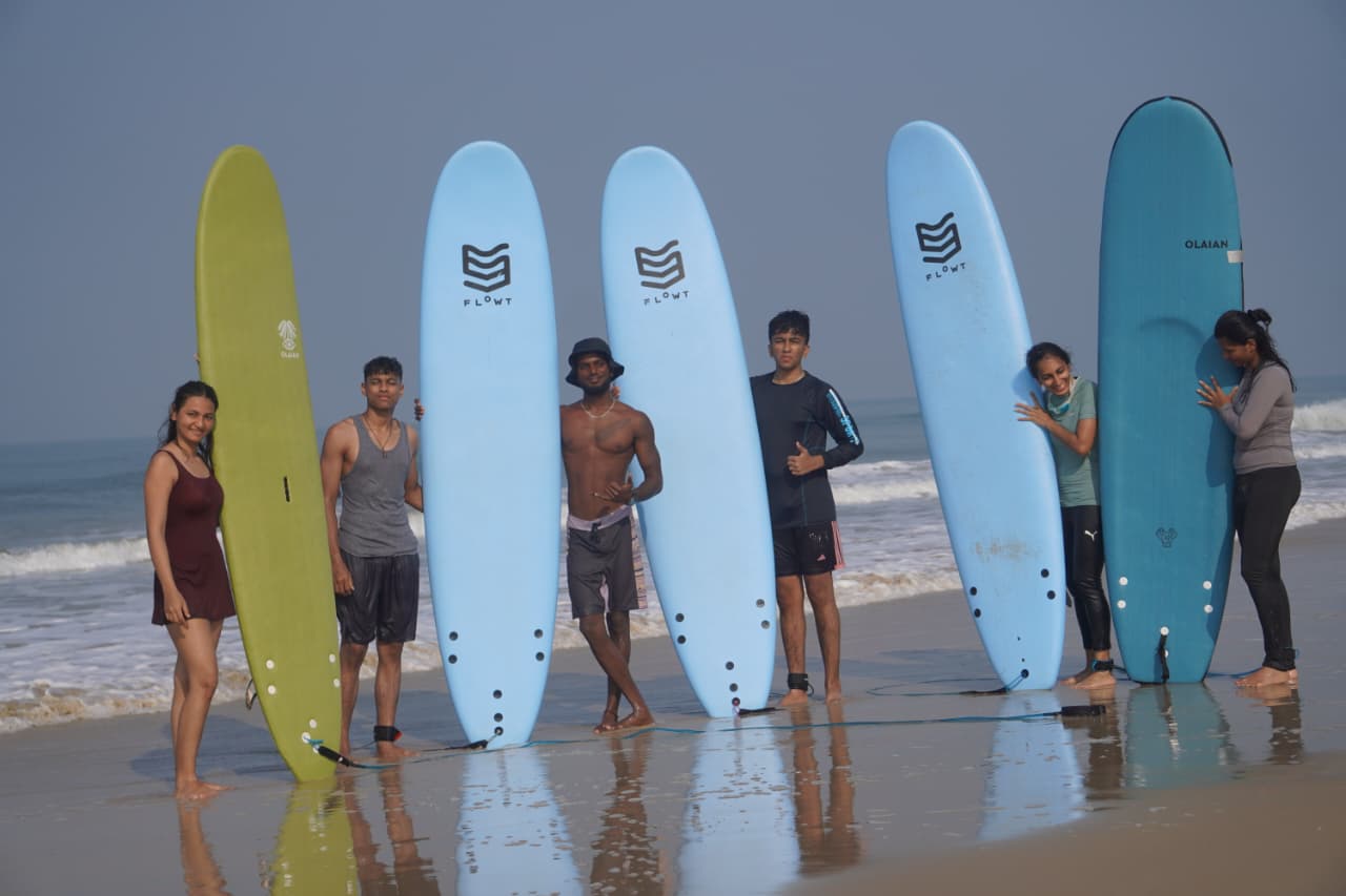 Surf lessons with Mahabs