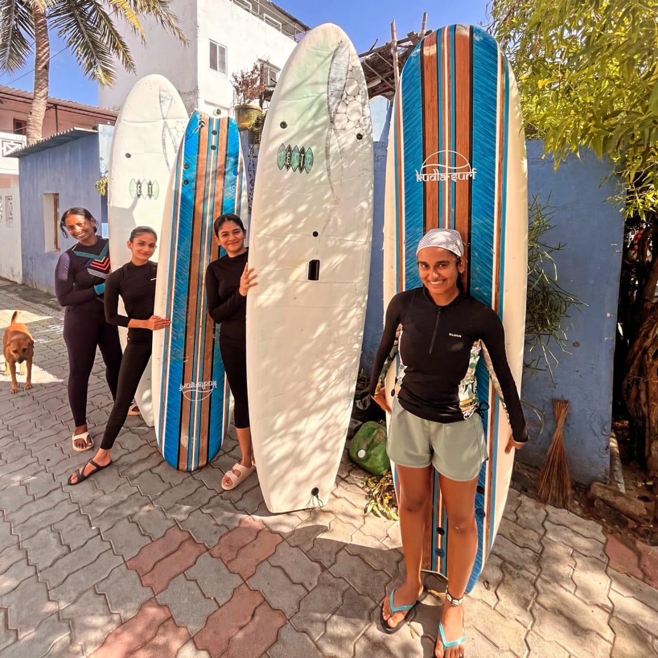 Surf lessons with Mahabs